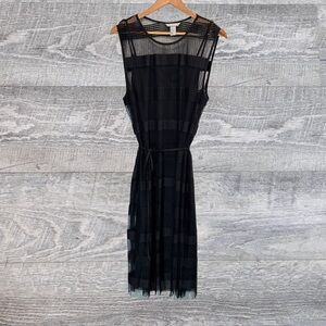H&M Black Sleeveless Midi Dress